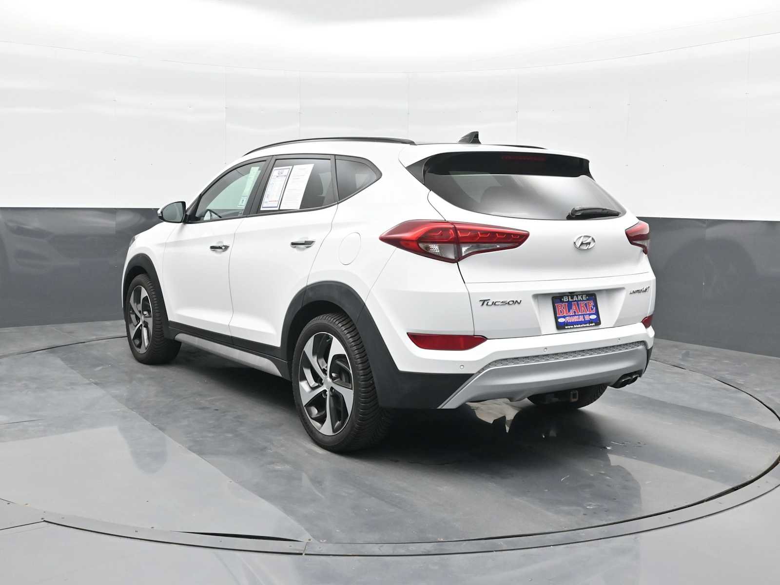 Used 2018 Hyundai Tucson Limited w/ Ultimate Package 02 FWD image 6