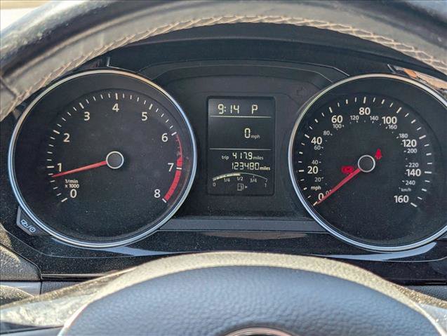 Used 2016 Volkswagen Jetta Sport FWD image 10