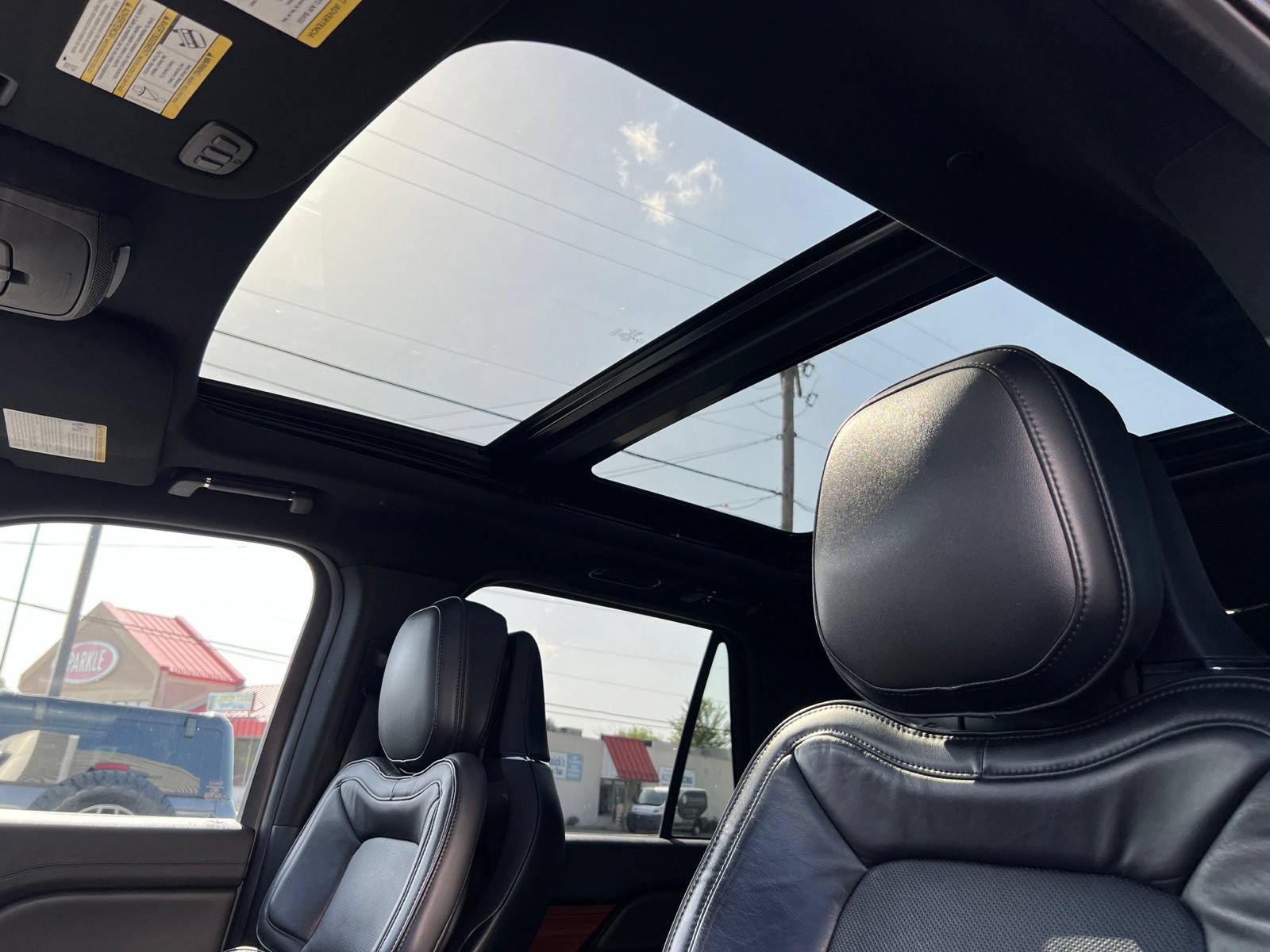 Used 2019 Lincoln Navigator L Reserve AWD/4WD image 38