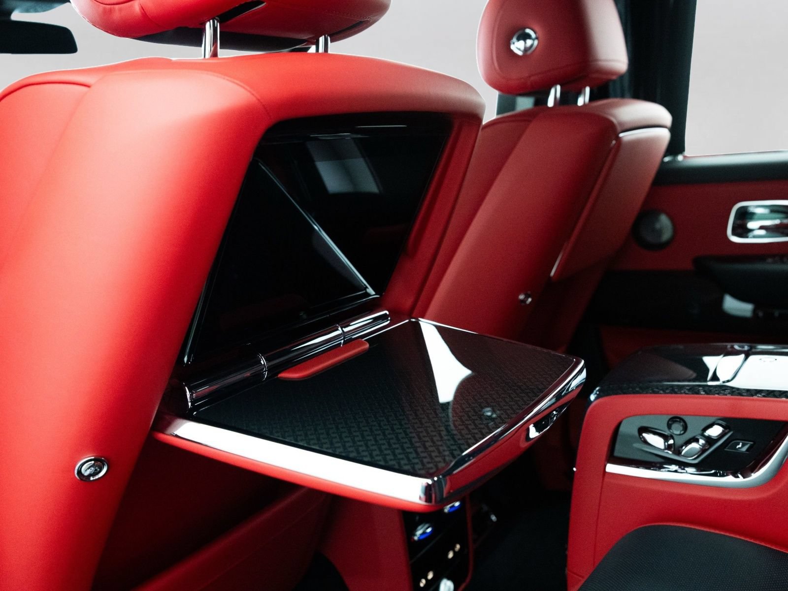 New 2027 Rolls-Royce Cullinan Black Badge AWD/4WD image 42