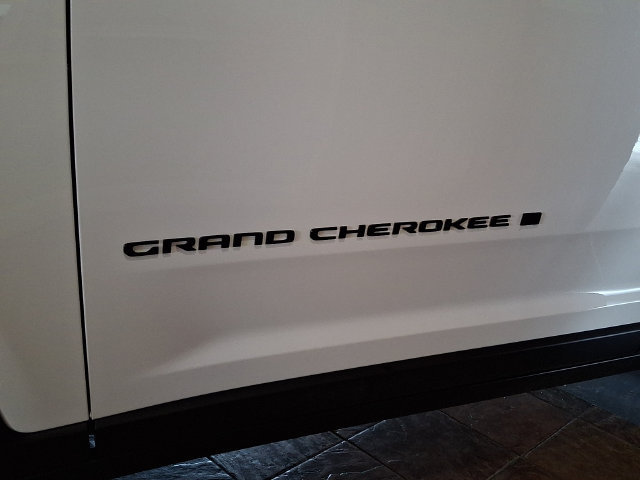 New 2026 Jeep Grand Cherokee Altitude AWD/4WD image 8