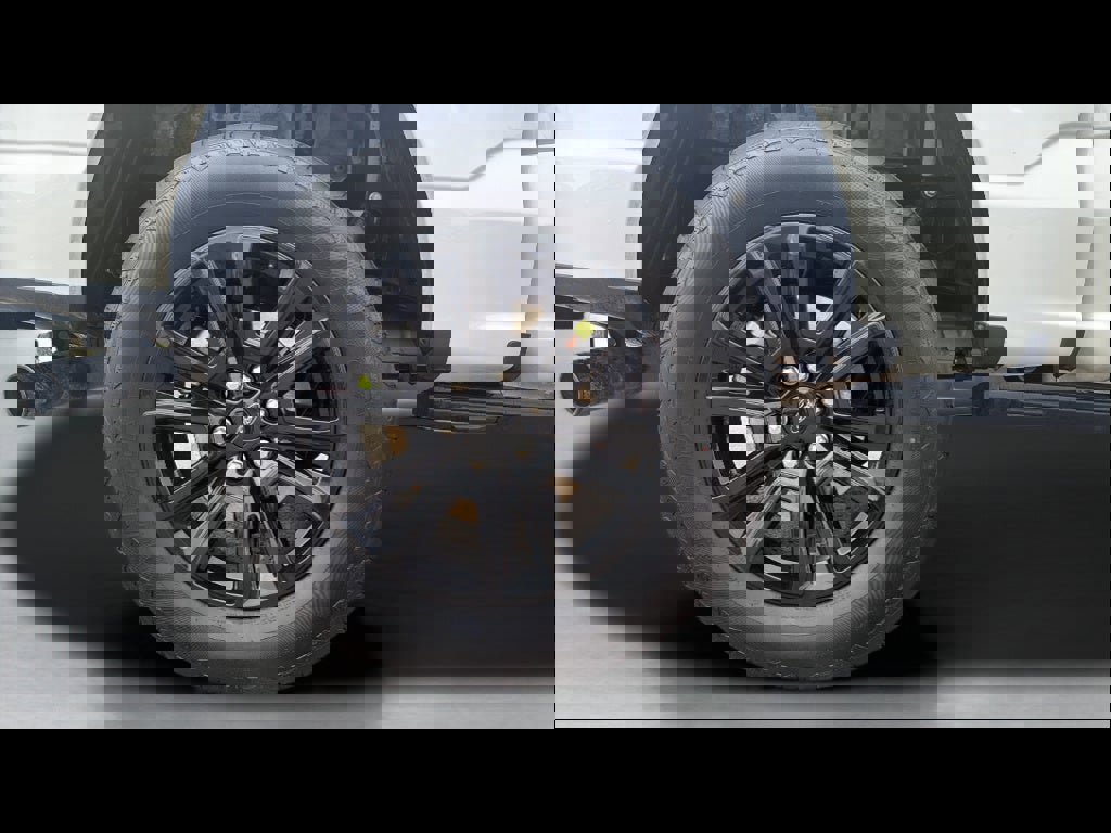 Used 2024 Ford F150 Platinum w/ Equipment Group 702A High image 21