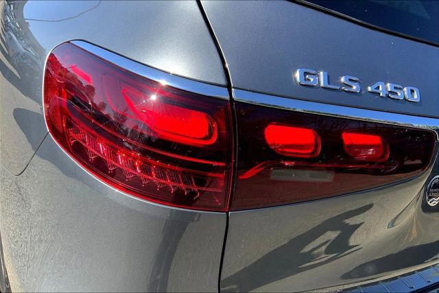 Used 2026 Mercedes-Benz GLS 450 4MATIC image 25