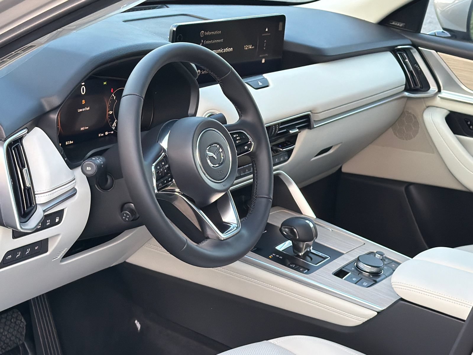 New 2026 MAZDA CX-90 Plug-In Hybrid w/ Premium Plus AWD/4WD image 18