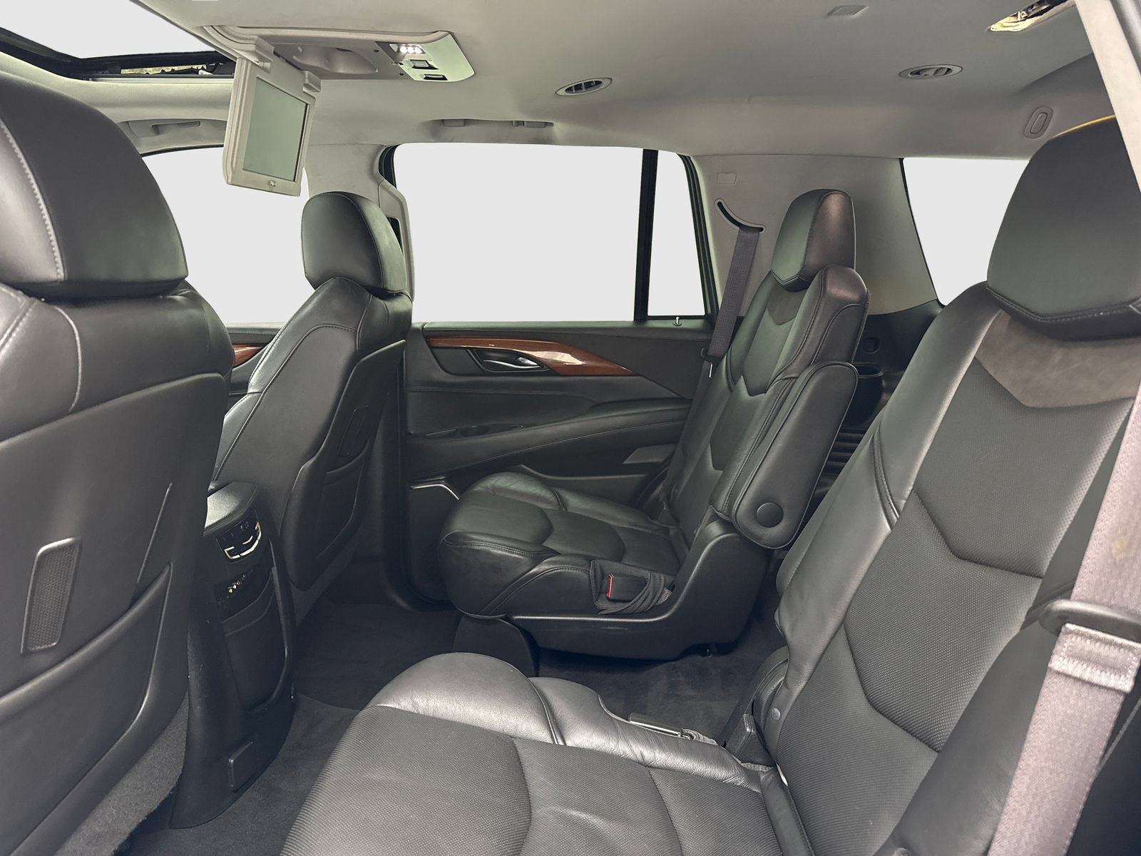 Used 2016 Cadillac Escalade Premium AWD/4WD image 39