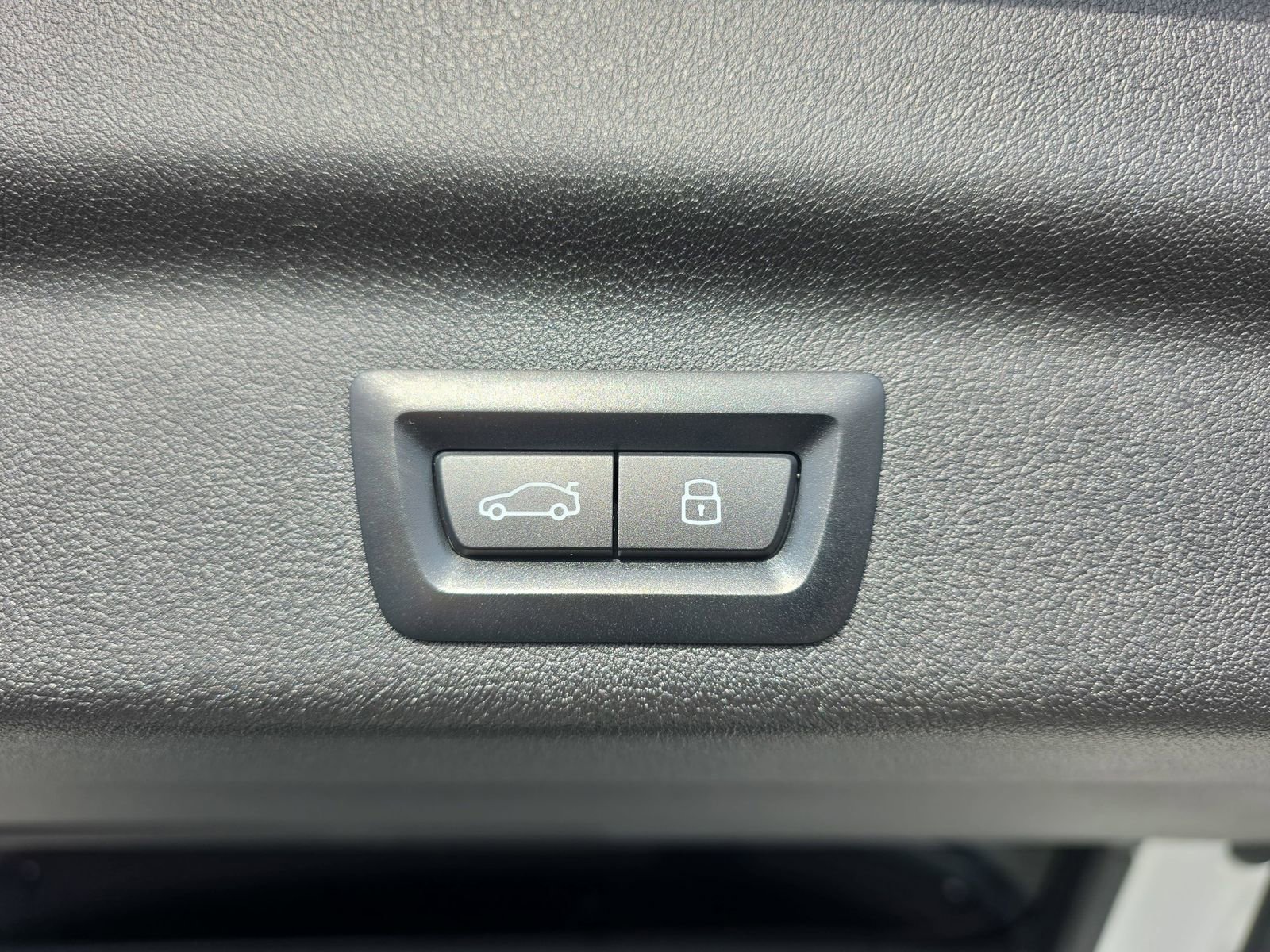 Used 2023 BMW X1 xDrive28i w/ Convenience Package image 13