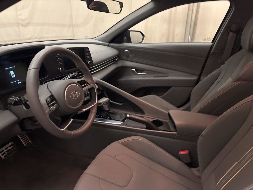 New 2025 Hyundai Elantra Sport image 12