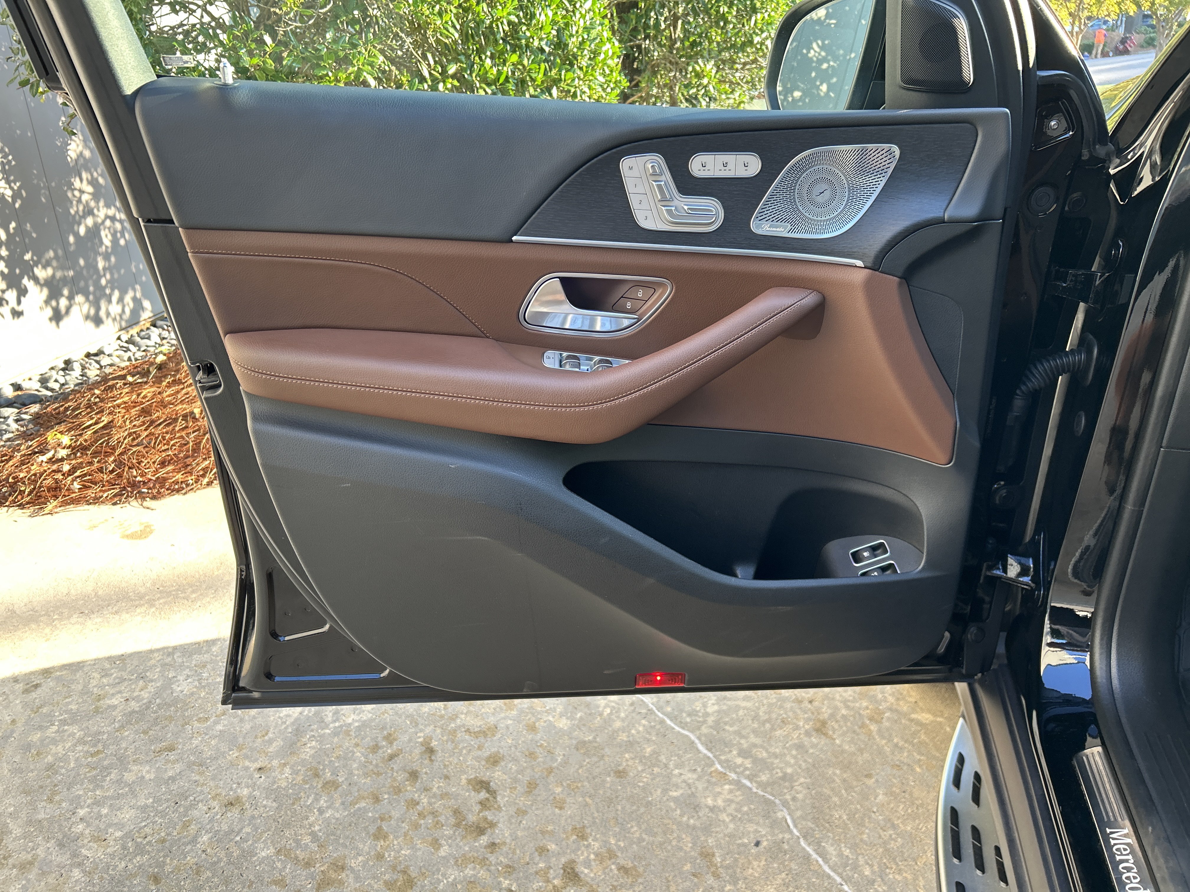Certified 2025 Mercedes-Benz GLE 450e 4MATIC image 29