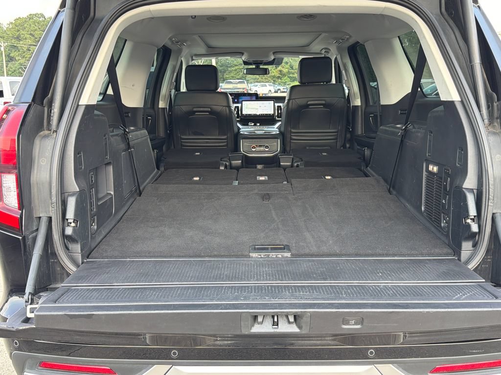Used 2025 Ford Expedition Max Platinum AWD/4WD image 34