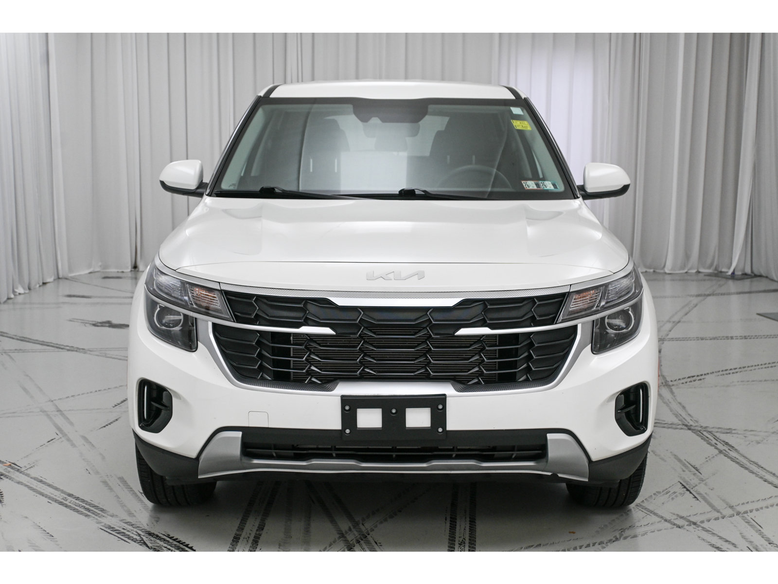 Certified 2025 Kia Seltos LX AWD/4WD image 3