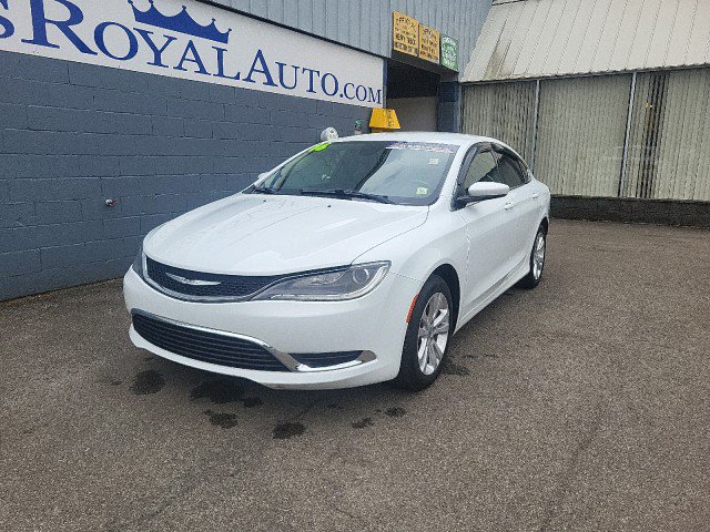 Used 2016 Chrysler 200 Limited FWD image 2