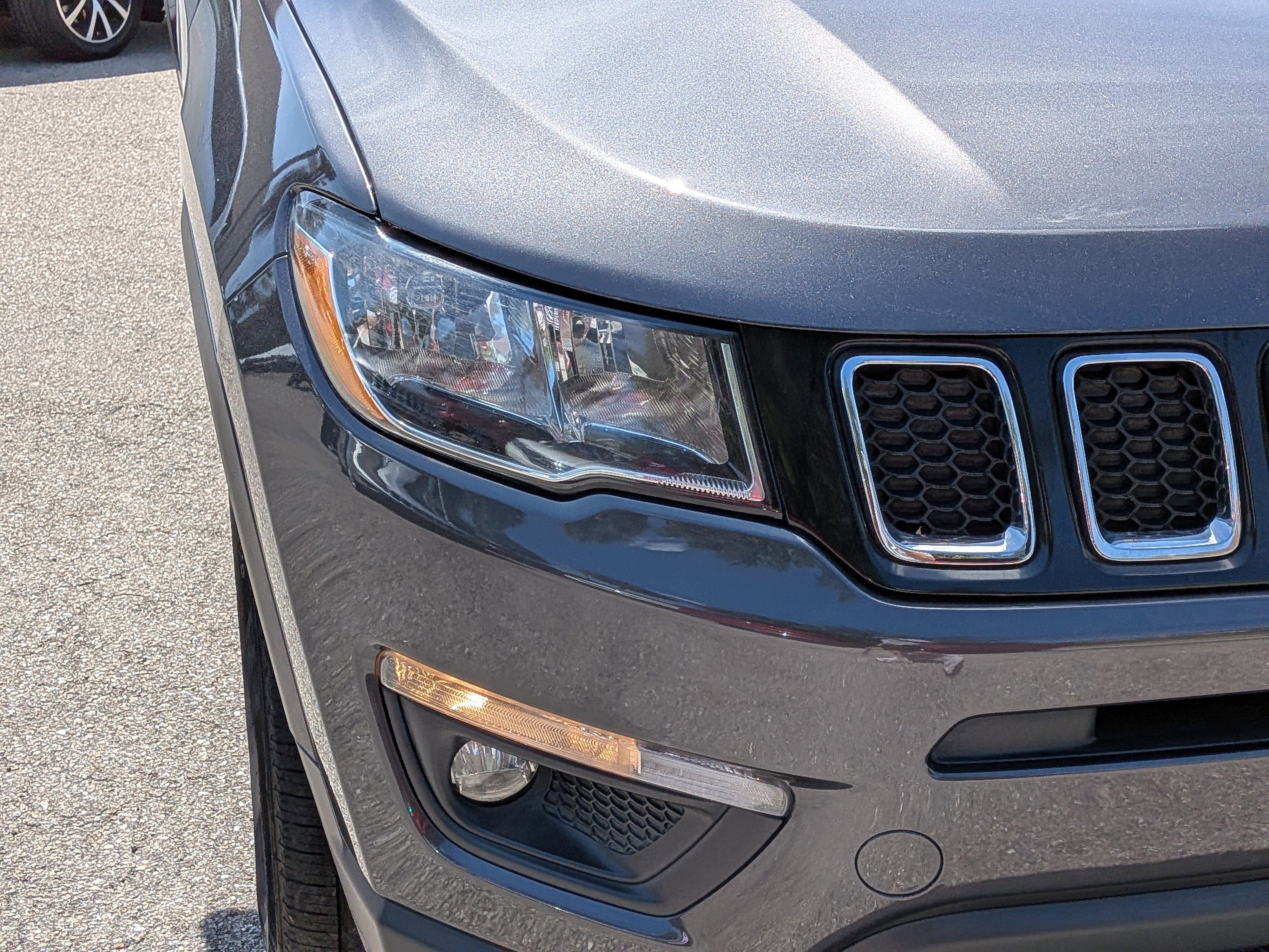 Used 2019 Jeep Compass Latitude image 10