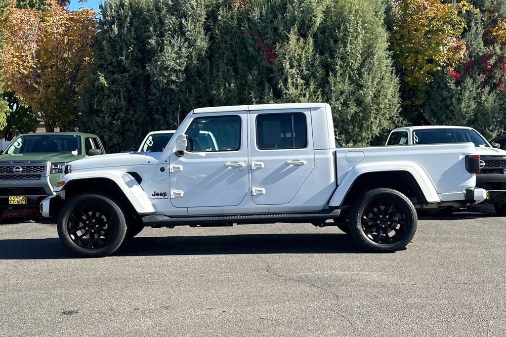 Used 2022 Jeep Gladiator Overland image 7