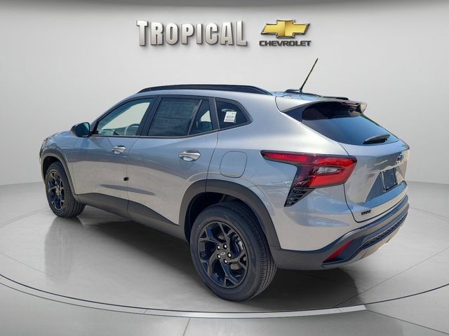 New 2026 Chevrolet Trax LT w/ Midnight Edition FWD image 3