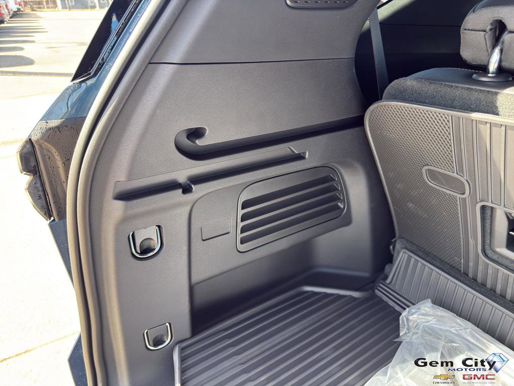 New 2026 Chevrolet Traverse High Country w/ LPO, Floor Liner Package image 11