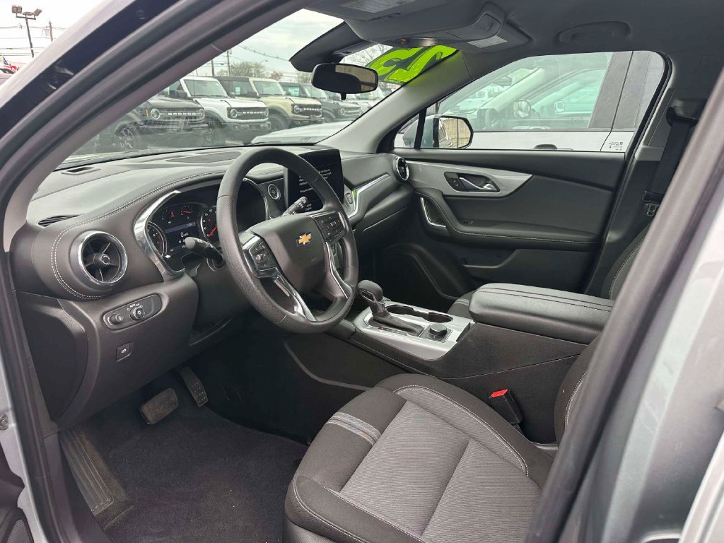 Used 2025 Chevrolet Blazer LT AWD/4WD image 15