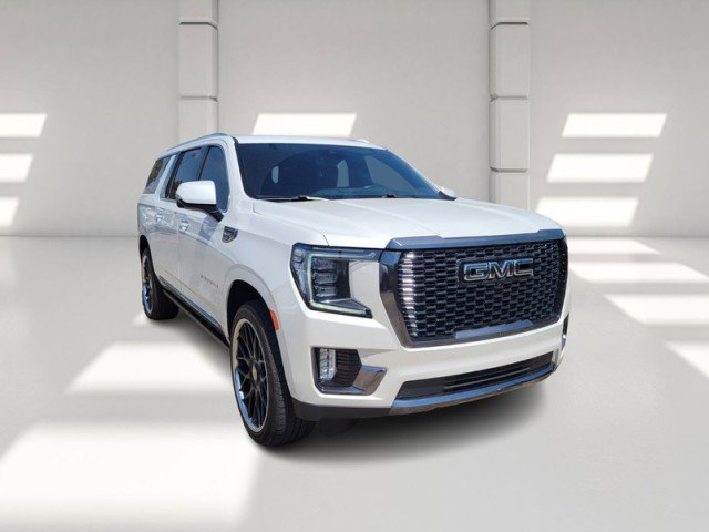Used 2024 GMC Yukon XL Denali Ultimate image 3