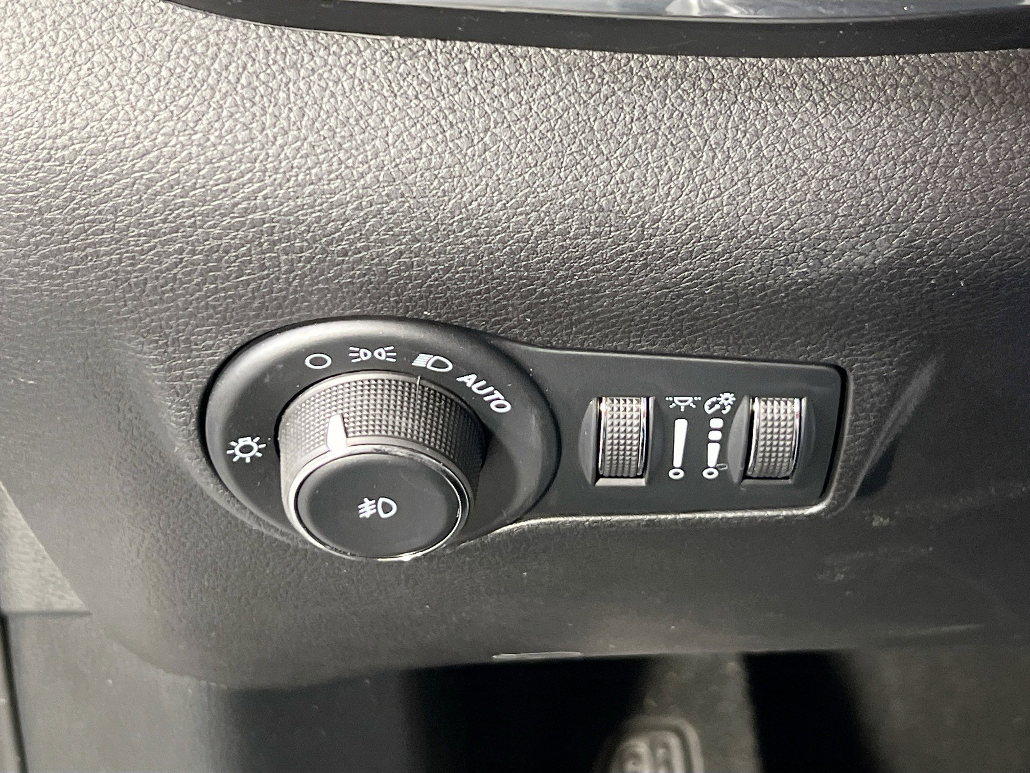 Used 2022 Jeep Compass Limited AWD/4WD image 10