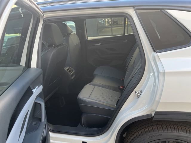 New 2026 Volkswagen Tiguan SE R-Line FWD image 21