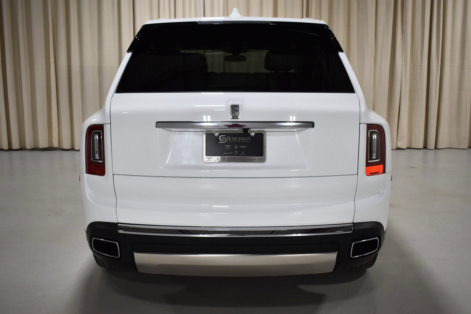 Certified 2024 Rolls-Royce Cullinan AWD/4WD image 9