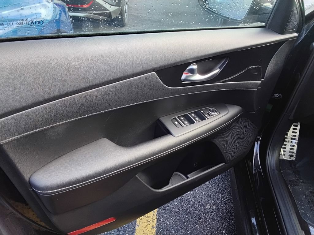 Used 2021 Kia Forte GT-Line FWD image 9