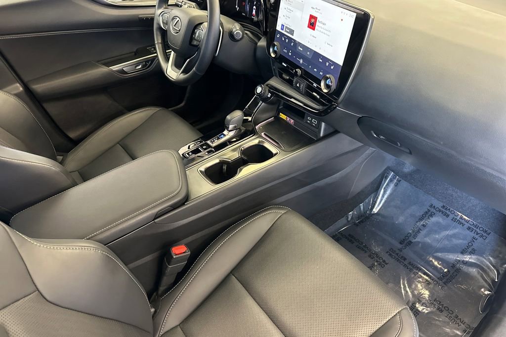 Used 2025 Lexus NX 350h AWD w/ Accessory Package (2T) image 19