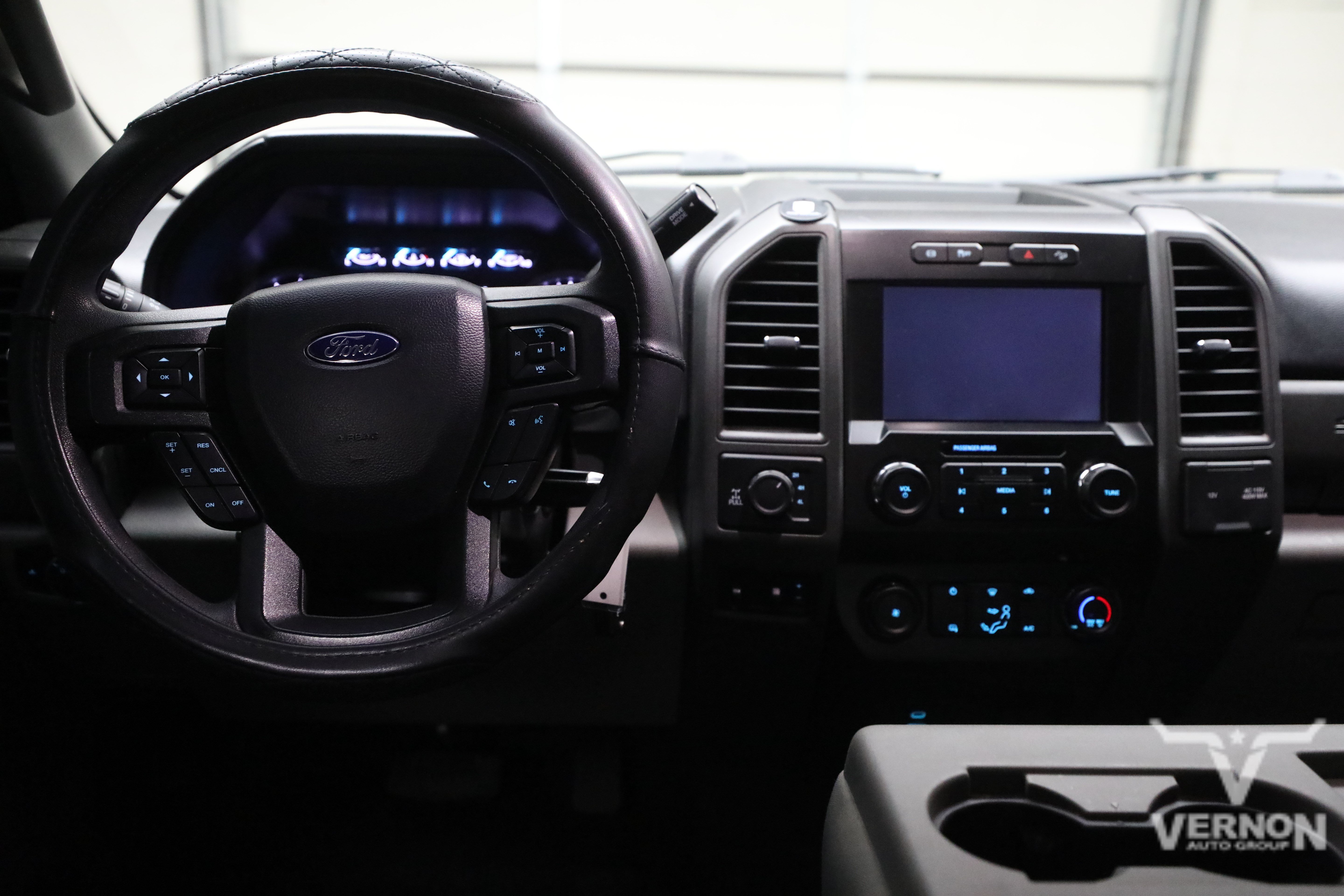 Used 2020 Ford F250 XL w/ STX Appearance Package AWD/4WD image 8