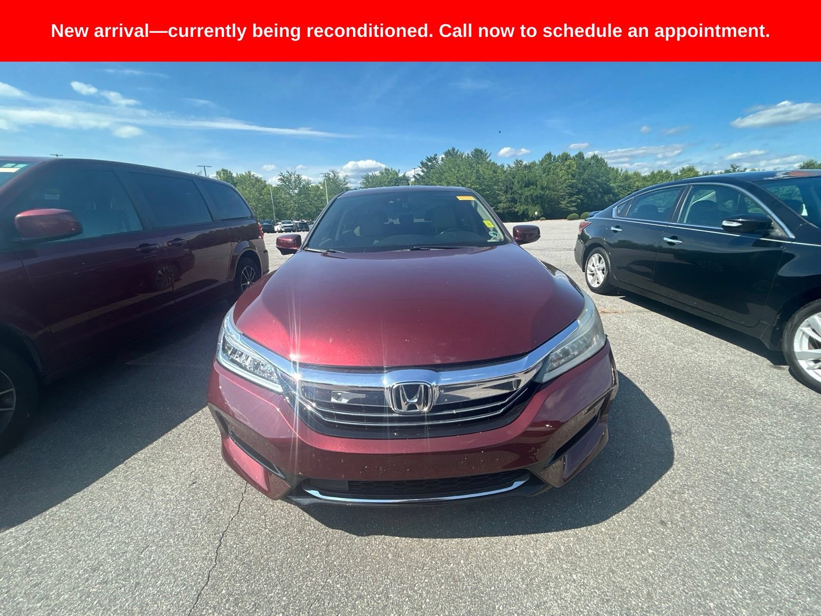 Used 2017 Honda Accord Touring image 1