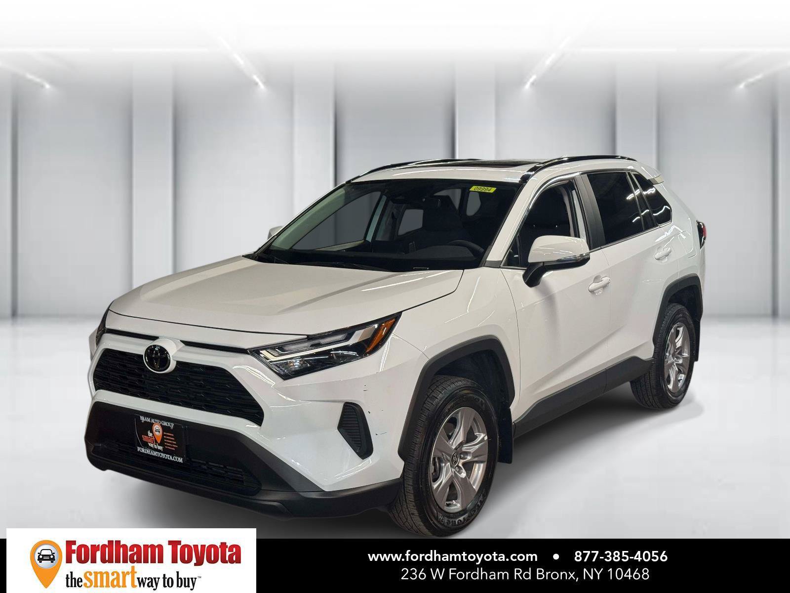 Used 2025 Toyota RAV4 XLE w/ Convenience Package AWD/4WD image 4