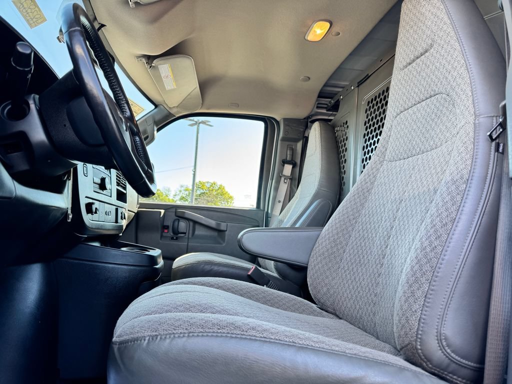 Used 2023 GMC Savana 2500 w/ Driver Convenience Package RWD image 17
