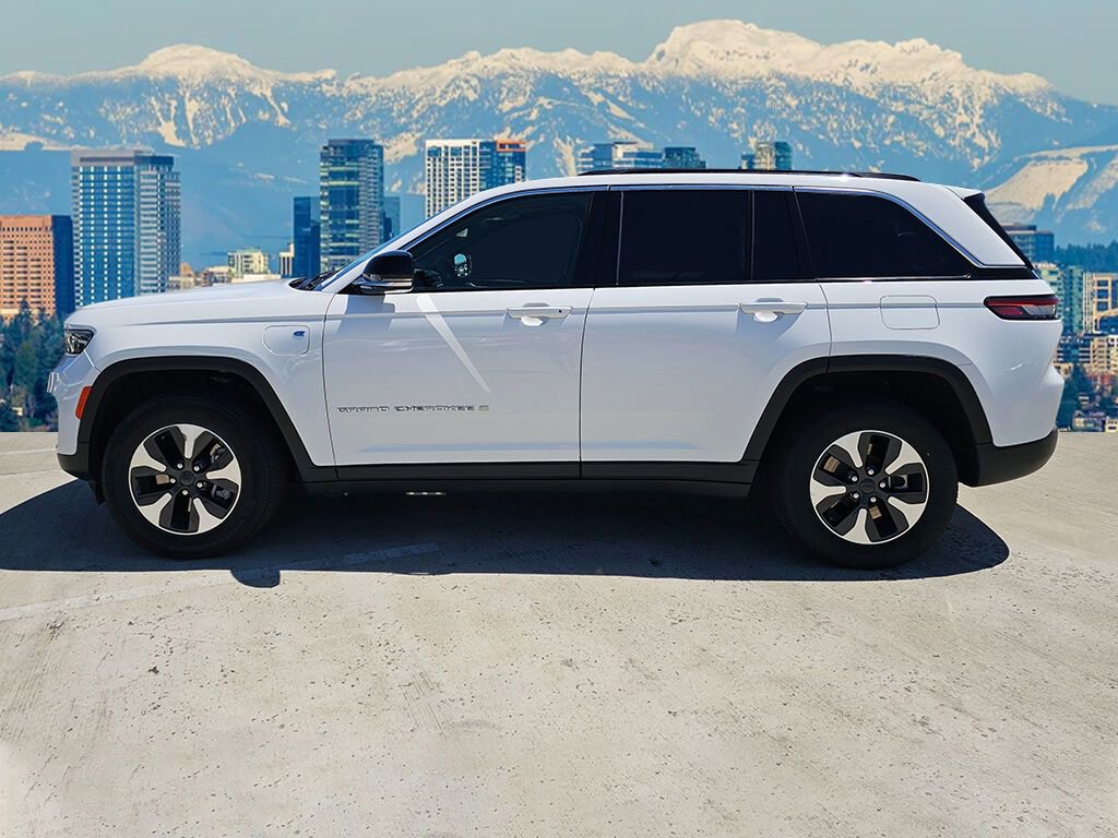 Used 2024 Jeep Grand Cherokee Limited 4xe image 4