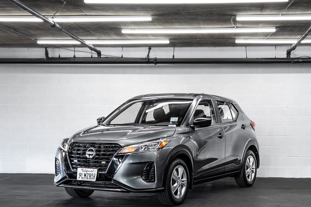 Used 2024 Nissan Kicks S image 1