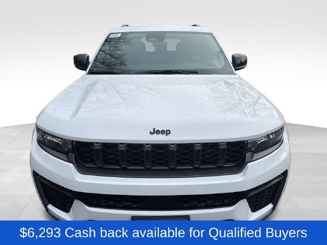 New 2026 Jeep Grand Cherokee Altitude AWD/4WD image 2