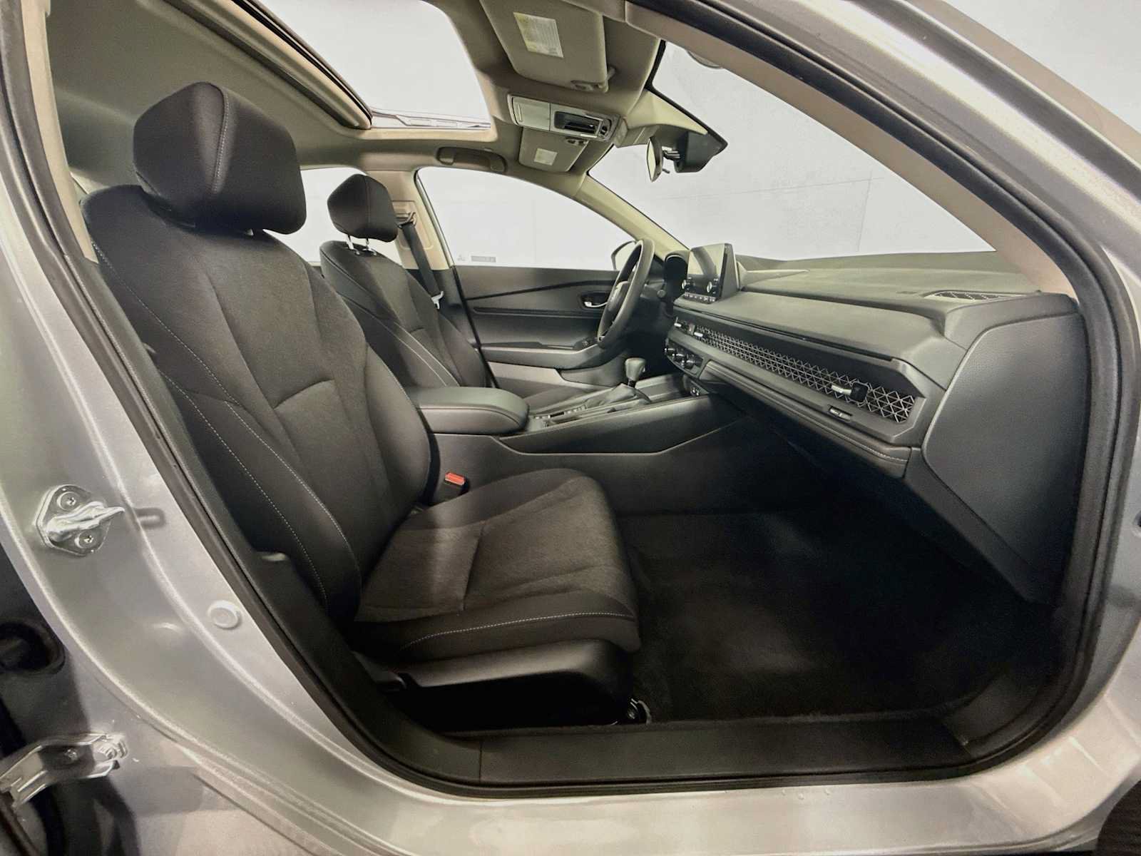 Certified 2024 Honda Accord EX image 23