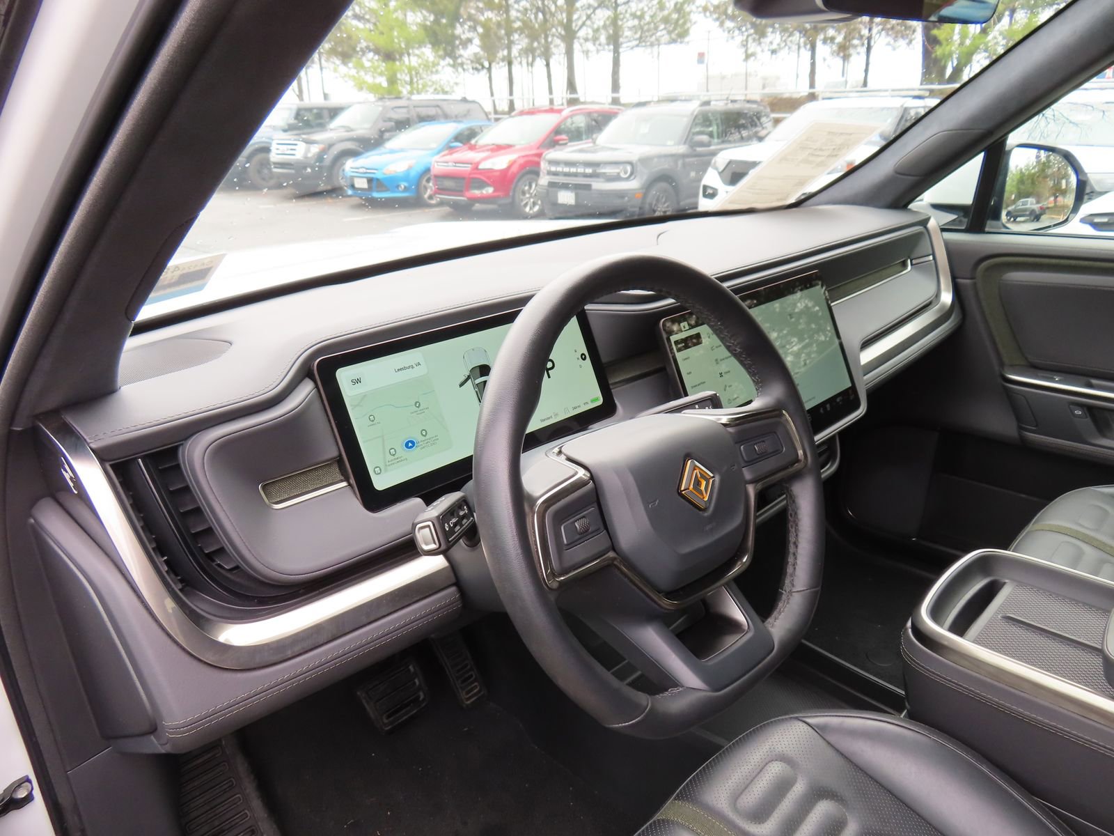Used 2025 Rivian R1T Adventure AWD/4WD image 17