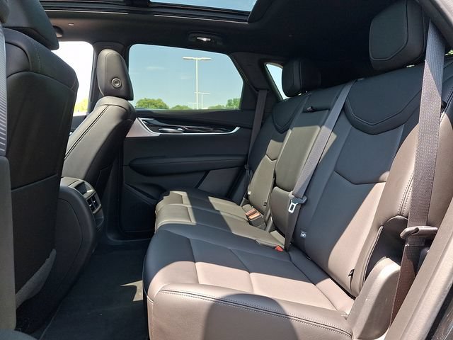 Certified 2024 Cadillac XT5 Premium Luxury AWD/4WD image 8