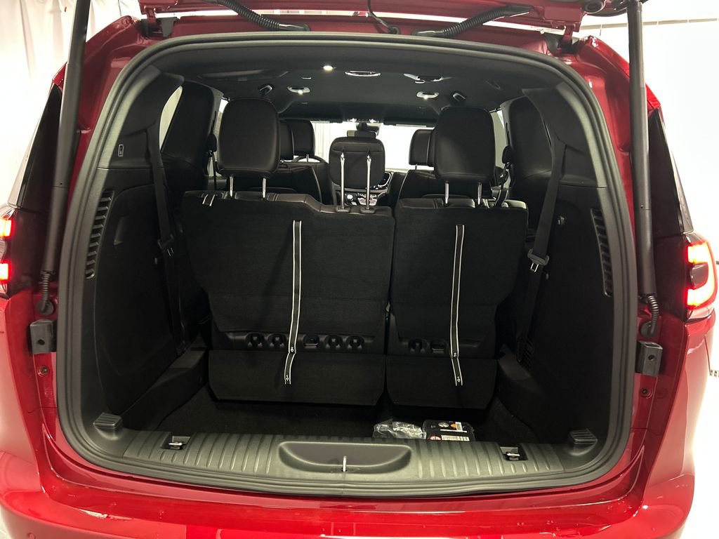 New 2027 Chrysler Pacifica Select FWD image 23