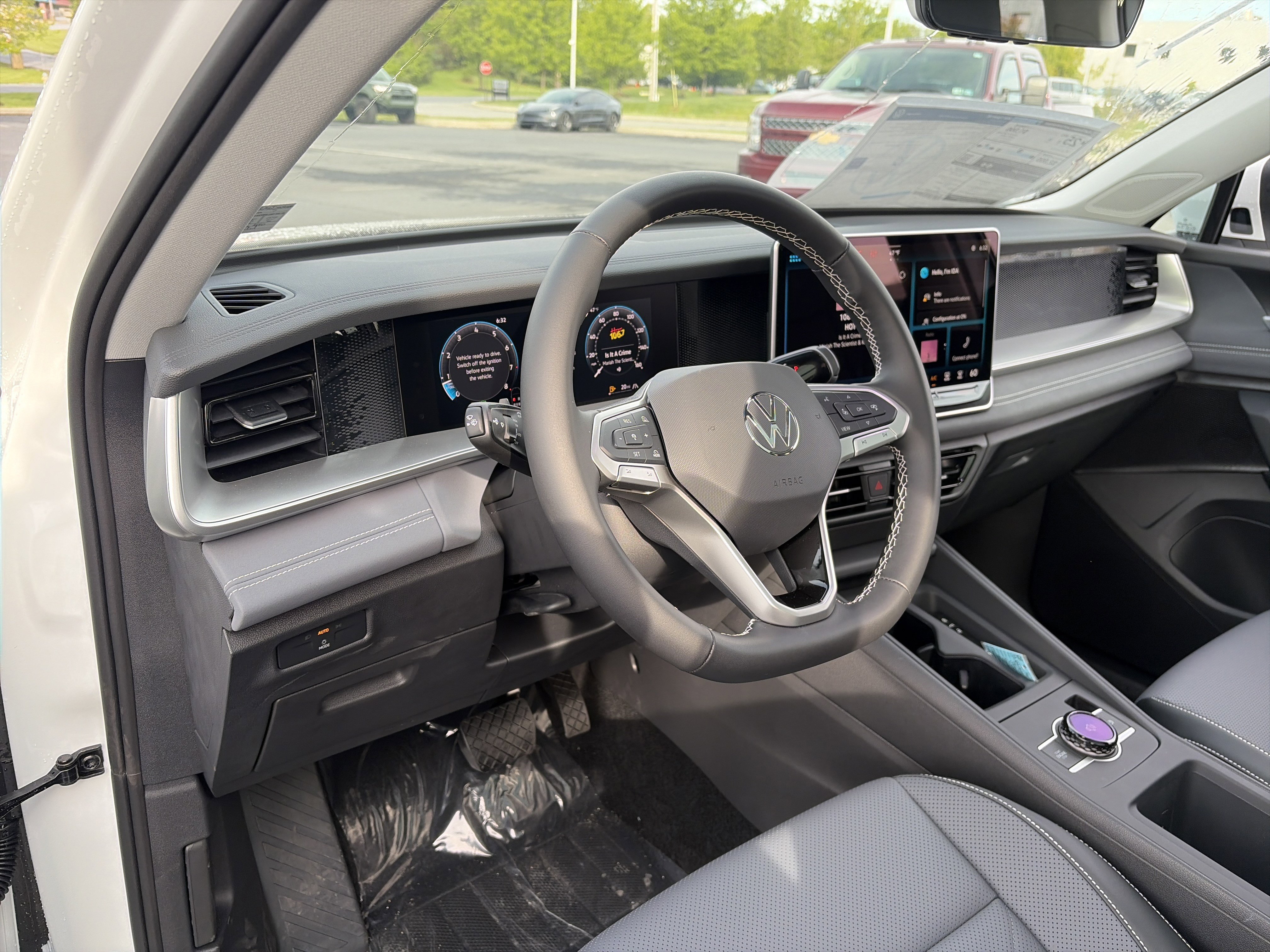 New 2026 Volkswagen Tiguan SE AWD/4WD image 13