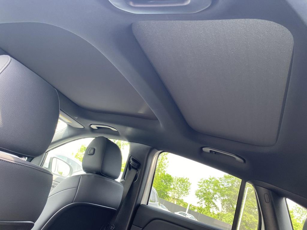 Certified 2025 Mercedes-Benz GLA 250 image 15