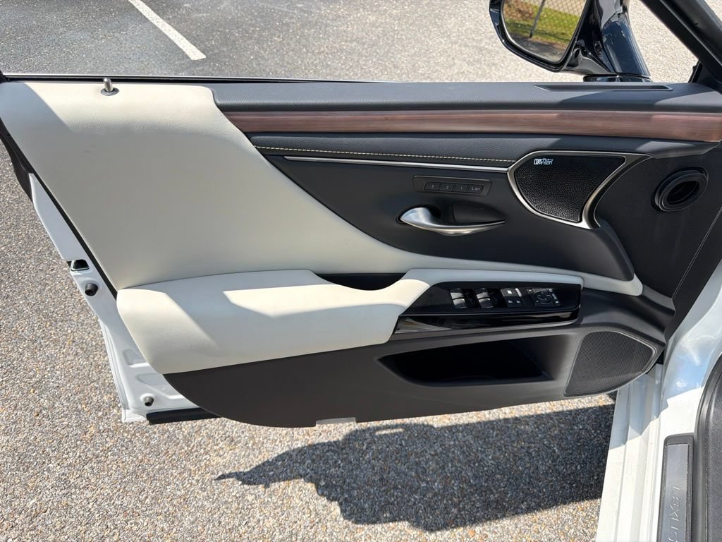 Used 2025 Lexus ES 350 Ultra Luxury FWD image 20