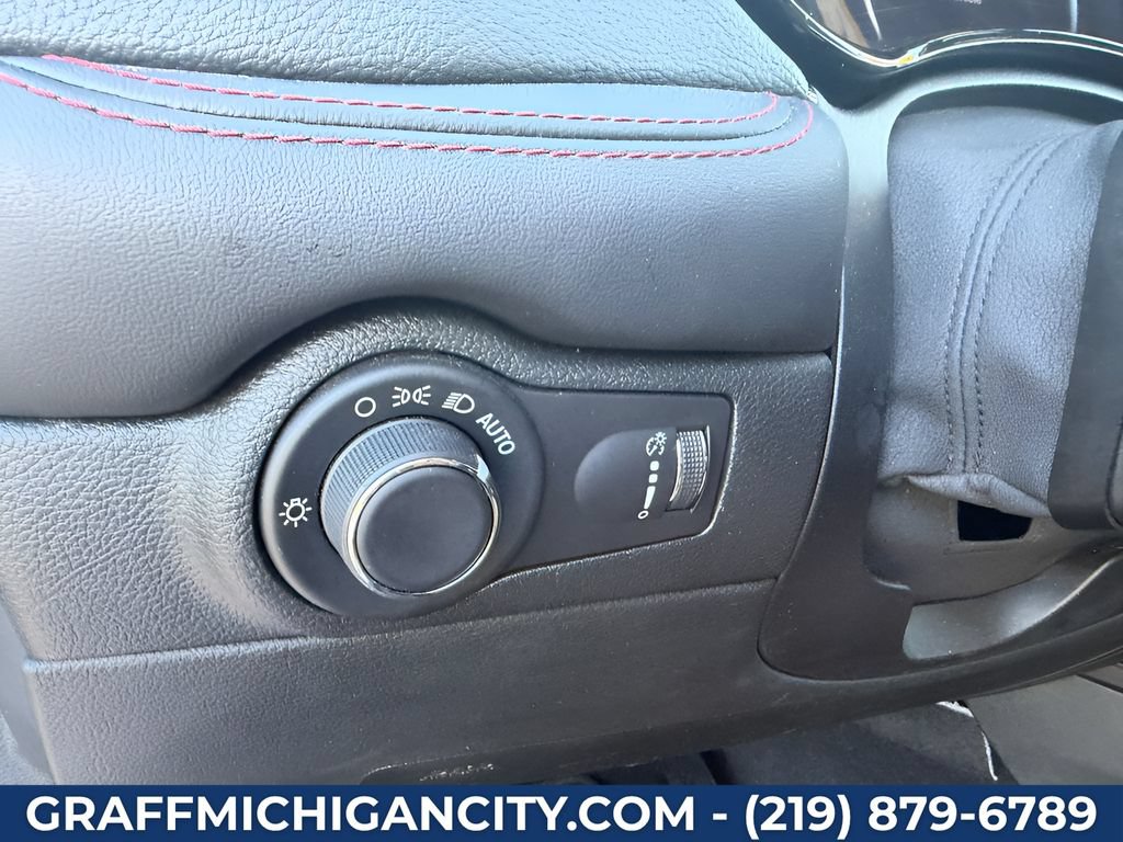 Used 2024 Dodge Durango GT AWD/4WD image 12