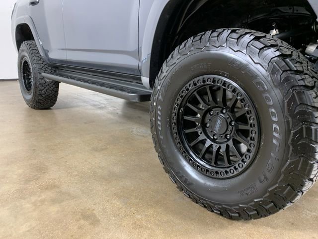 Used 2024 Toyota 4Runner TRD Off-Road Premium w/ Off Road Premium Plus Package AWD/4WD image 6