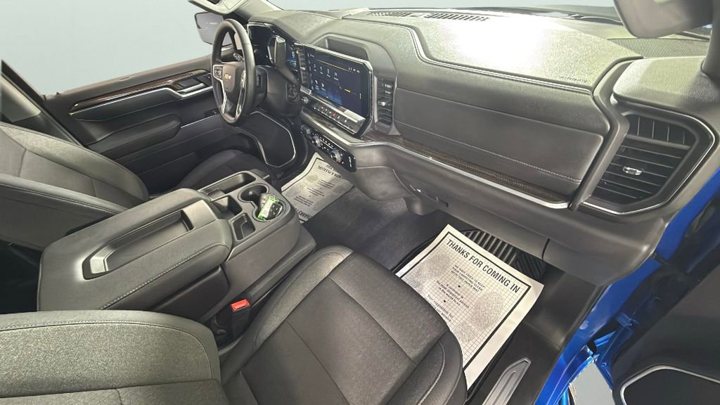 Used 2025 Chevrolet Silverado 1500 LT image 34