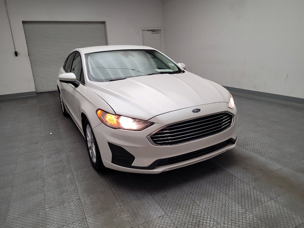 Used 2020 Ford Fusion SE FWD image 14