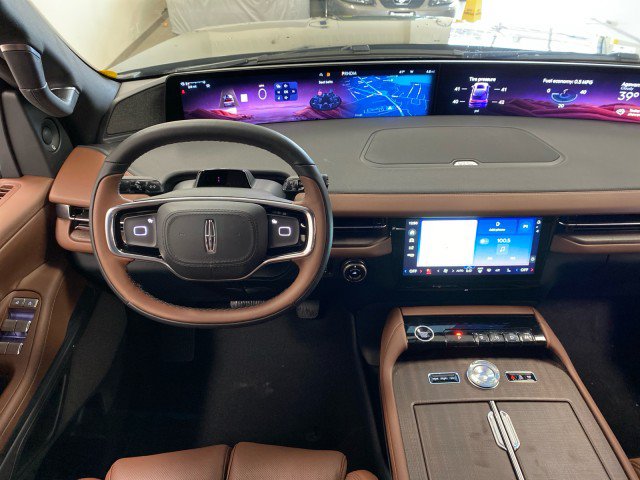 New 2026 Lincoln Navigator L Reserve AWD/4WD image 16