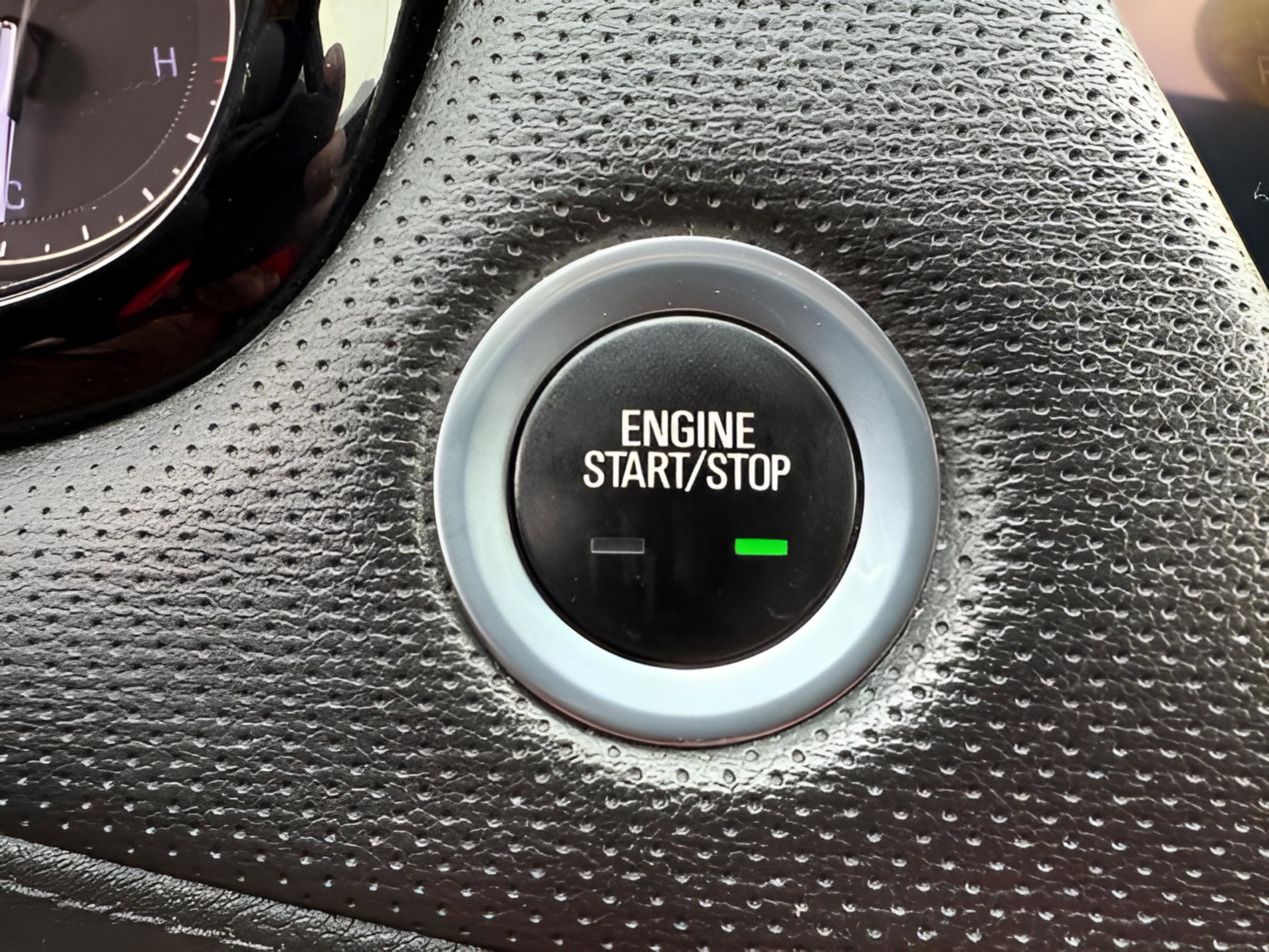 Used 2017 Cadillac XT5 Luxury image 21