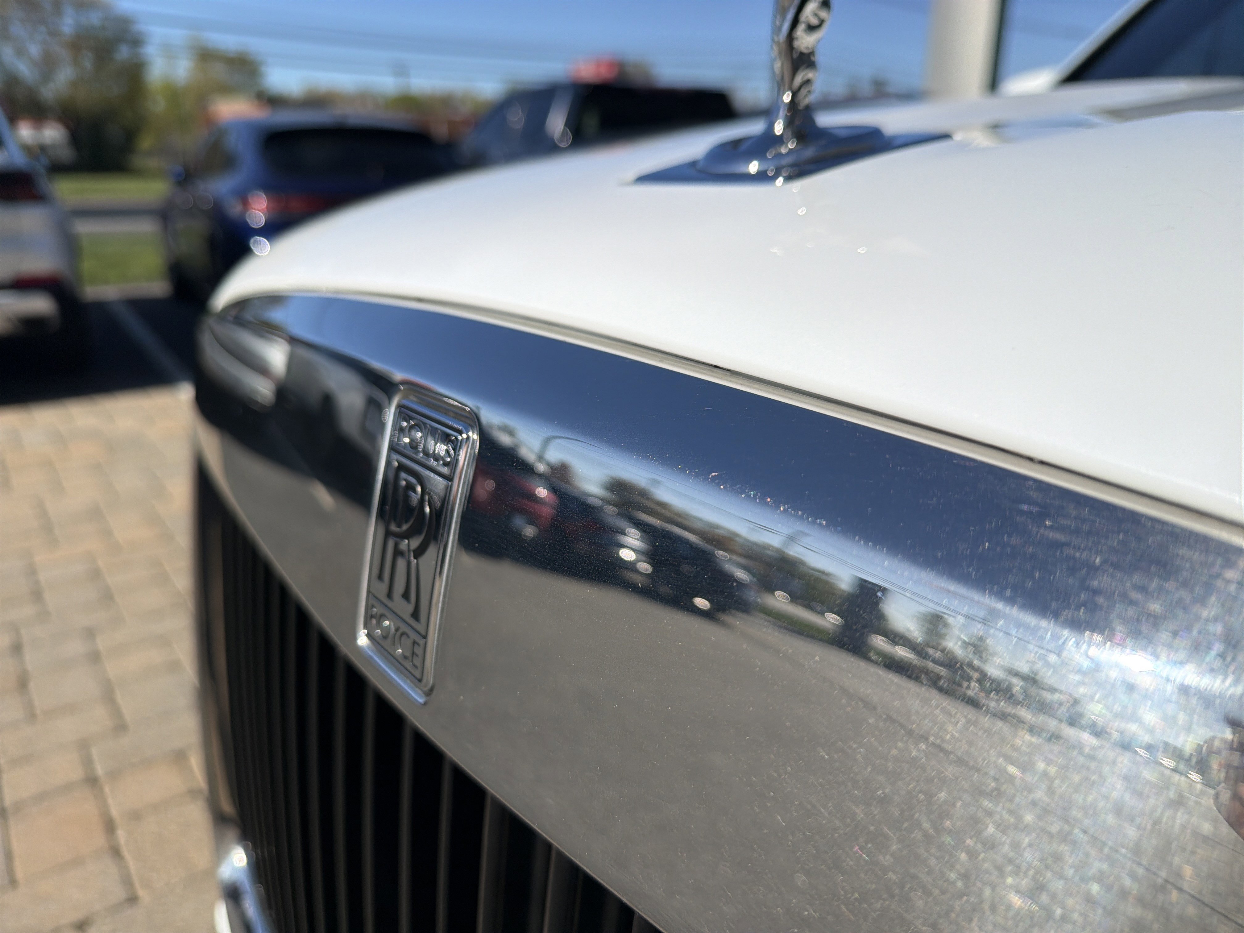 Used 2024 Rolls-Royce Cullinan w/ Dark Exterior Package image 35