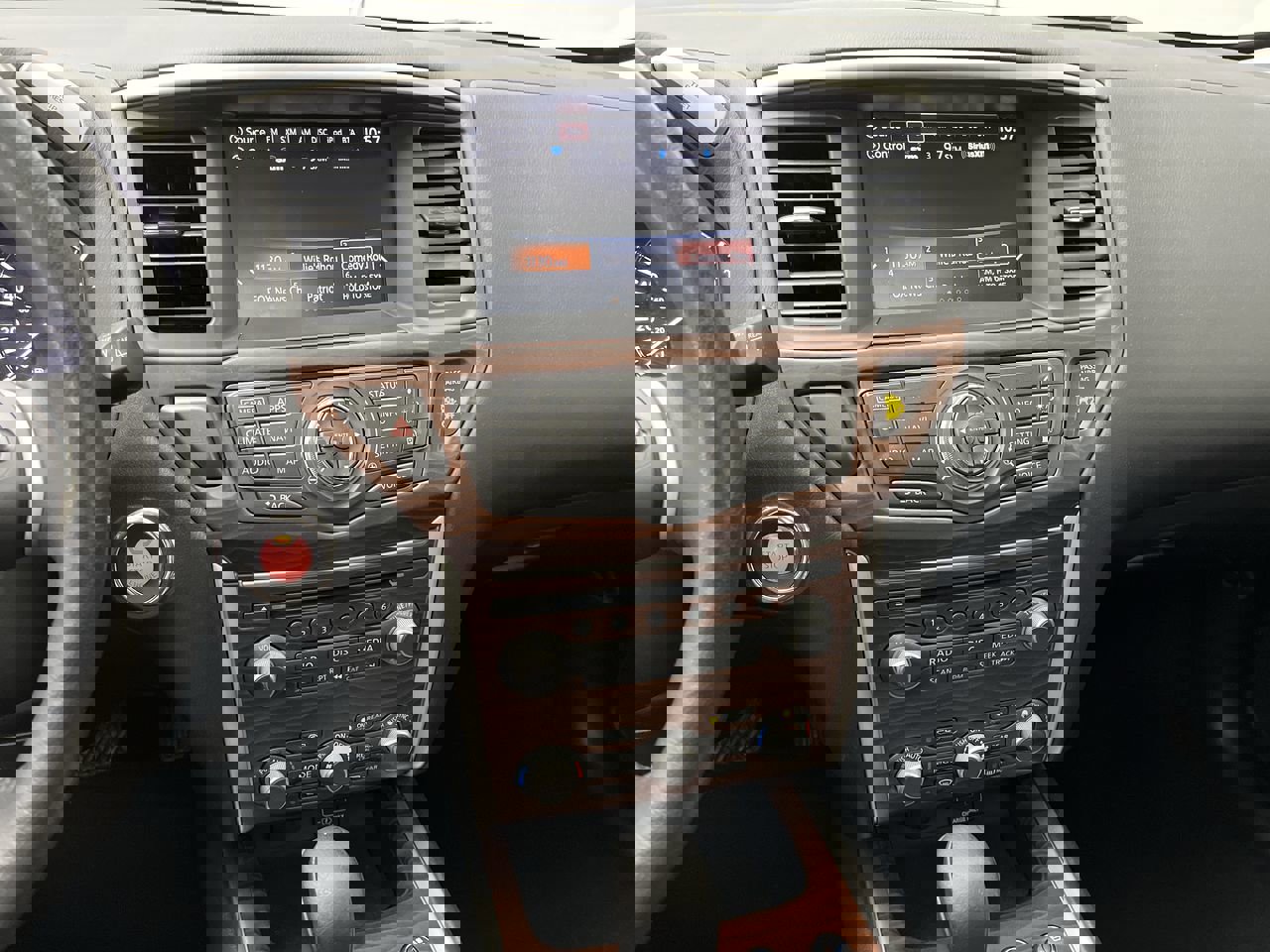 Used 2019 Nissan Pathfinder Platinum image 19