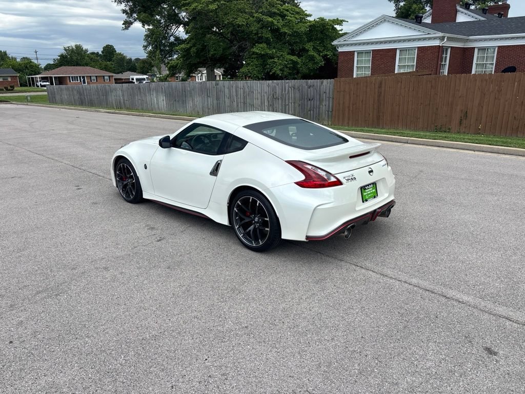 Used 2019 Nissan 370Z NISMO RWD image 3