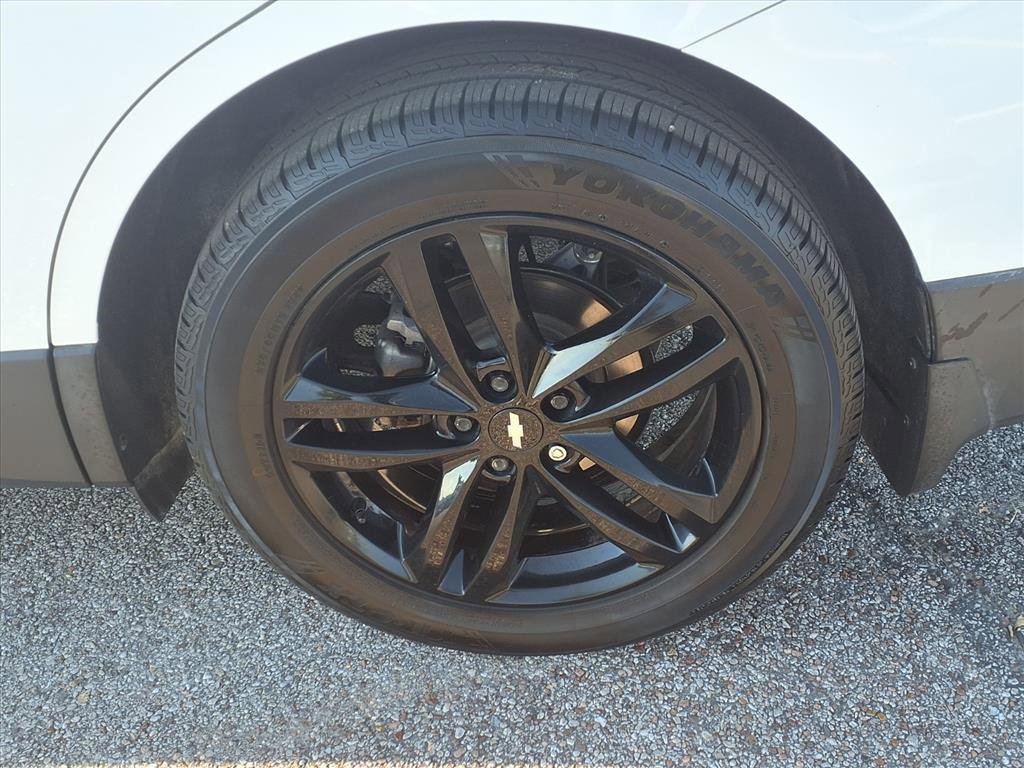 Used 2020 Chevrolet Equinox LT w/ Sport Edition image 25